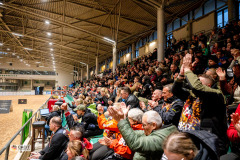 Applaudierendes Publikum bei der CACIT Germany 2025 in der Ostbayernhalle