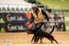 Don Brooks mit seinem Rottweiler bei der CACIT Germany 2025 in der Ostbayernhalle