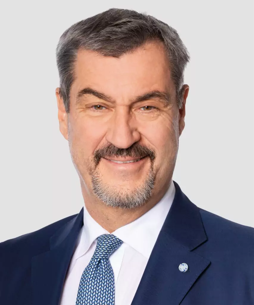 250630 portrait 2133x2560px